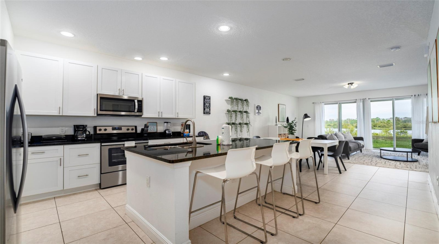 DAVENPORT, Florida 33896, 3 Bedrooms Bedrooms, ,2 BathroomsBathrooms,Residential,For Sale,LAKE SHORE,0,MFRO6261116