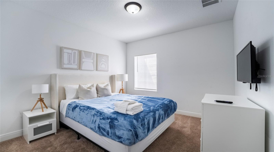 DAVENPORT, Florida 33896, 3 Bedrooms Bedrooms, ,2 BathroomsBathrooms,Residential,For Sale,LAKE SHORE,0,MFRO6261116