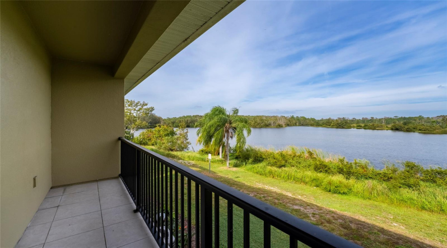 DAVENPORT, Florida 33896, 3 Bedrooms Bedrooms, ,2 BathroomsBathrooms,Residential,For Sale,LAKE SHORE,0,MFRO6261116
