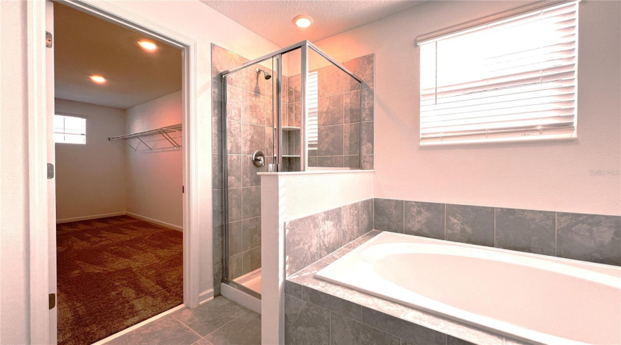 KISSIMMEE, Florida 34746, 4 Bedrooms Bedrooms, ,2 BathroomsBathrooms,Residential,For Sale,AMORIE,0,MFRO6261150