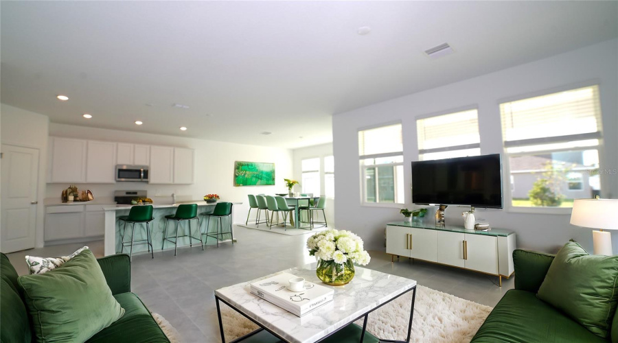 KISSIMMEE, Florida 34746, 4 Bedrooms Bedrooms, ,2 BathroomsBathrooms,Residential,For Sale,AMORIE,0,MFRO6261150