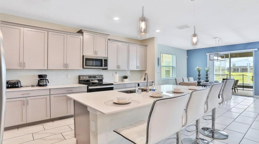 DAVENPORT, Florida 33896, 6 Bedrooms Bedrooms, ,5 BathroomsBathrooms,Residential,For Sale,CABOT CLIFFS,0,MFRS5116247
