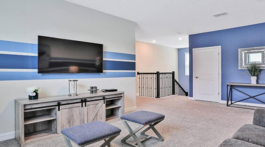 DAVENPORT, Florida 33896, 6 Bedrooms Bedrooms, ,5 BathroomsBathrooms,Residential,For Sale,CABOT CLIFFS,0,MFRS5116247