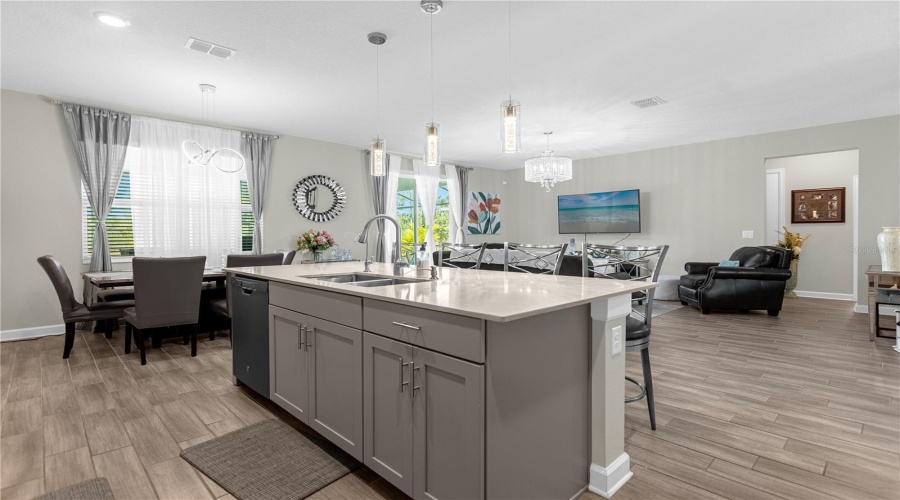 Kitchen Island | Open Floor Plan