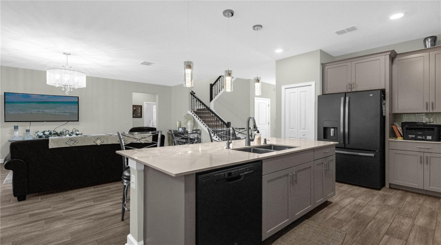 Kitchen Island | Open Floor Plan