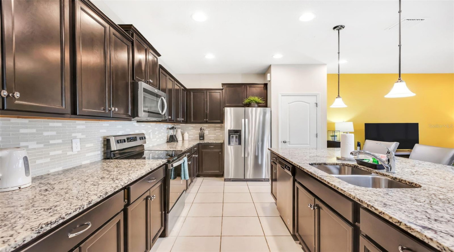 KISSIMMEE, Florida 34747, 5 Bedrooms Bedrooms, ,4 BathroomsBathrooms,Residential,For Sale,SYDNEY,0,MFRO6262102