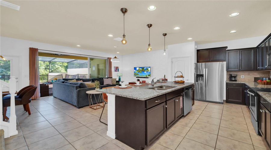 KISSIMMEE, Florida 34747, 5 Bedrooms Bedrooms, ,4 BathroomsBathrooms,Residential,For Sale,GENEVE,0,MFRO6262860