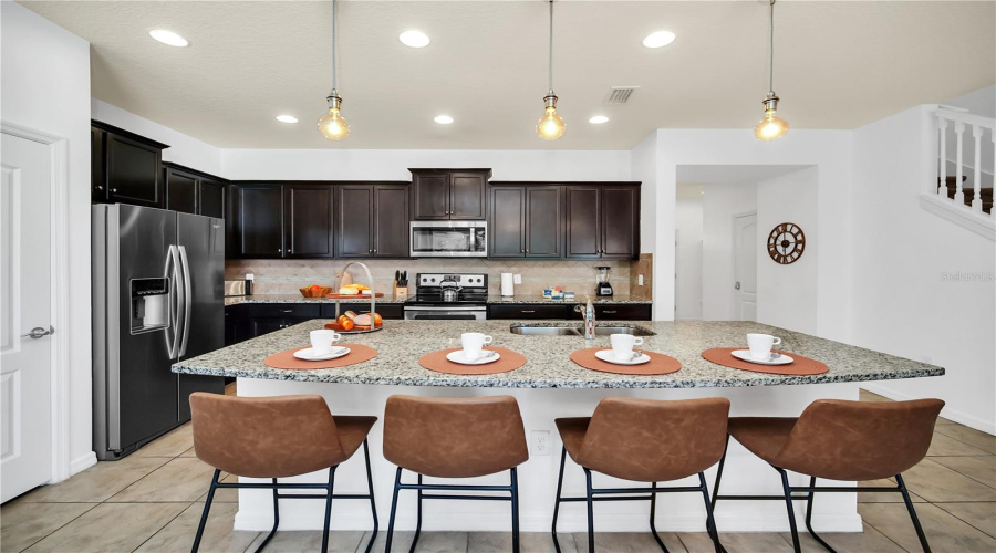 KISSIMMEE, Florida 34747, 5 Bedrooms Bedrooms, ,4 BathroomsBathrooms,Residential,For Sale,GENEVE,0,MFRO6262860