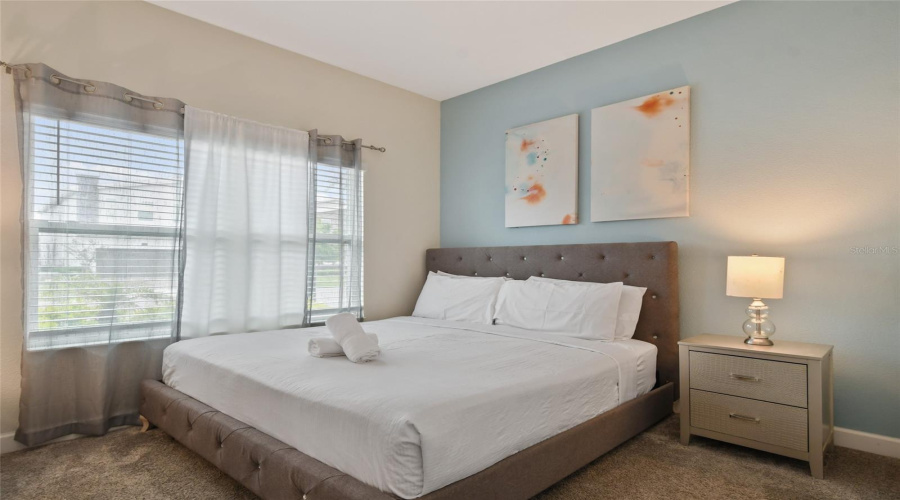 DAVENPORT, Florida 33896, 5 Bedrooms Bedrooms, ,4 BathroomsBathrooms,Residential,For Sale,PEBBLE BEACH,MFRO6262762