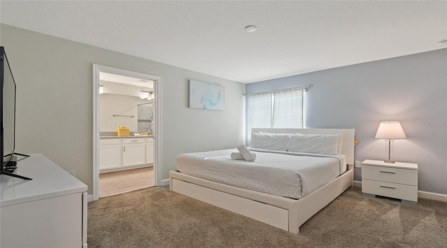 DAVENPORT, Florida 33896, 5 Bedrooms Bedrooms, ,4 BathroomsBathrooms,Residential,For Sale,PEBBLE BEACH,MFRO6262762