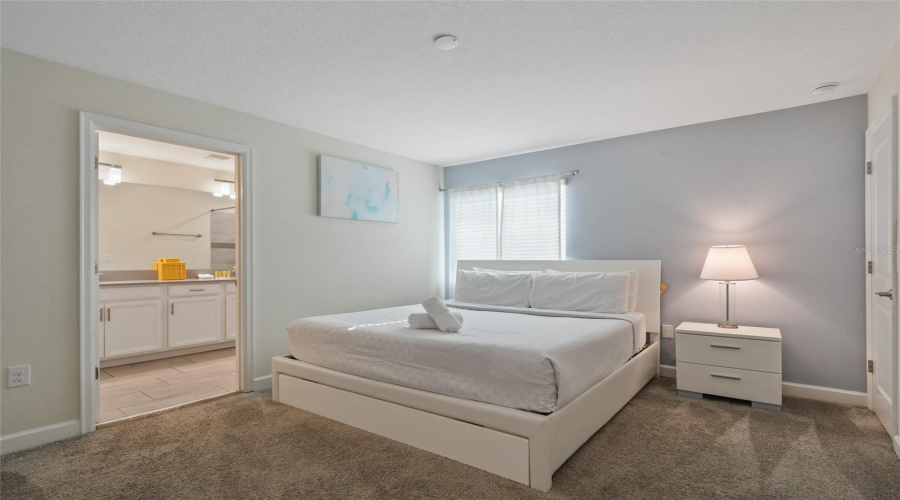 DAVENPORT, Florida 33896, 5 Bedrooms Bedrooms, ,4 BathroomsBathrooms,Residential,For Sale,PEBBLE BEACH,MFRO6262762