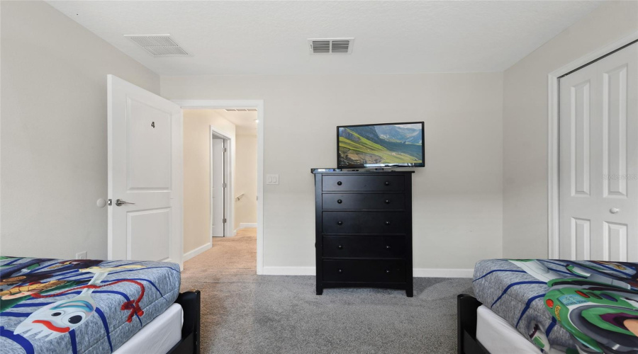 DAVENPORT, Florida 33896, 5 Bedrooms Bedrooms, ,4 BathroomsBathrooms,Residential,For Sale,PEBBLE BEACH,MFRO6262762