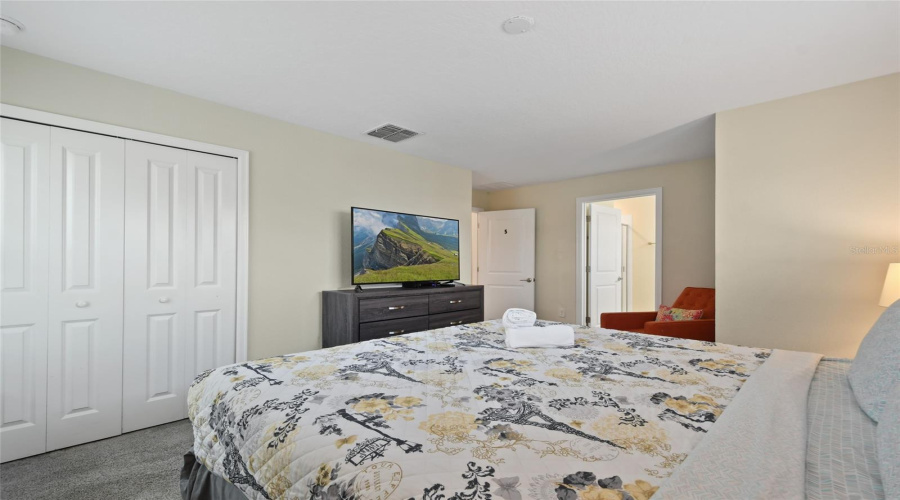 DAVENPORT, Florida 33896, 5 Bedrooms Bedrooms, ,4 BathroomsBathrooms,Residential,For Sale,PEBBLE BEACH,MFRO6262762