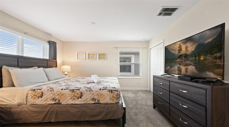 DAVENPORT, Florida 33896, 5 Bedrooms Bedrooms, ,4 BathroomsBathrooms,Residential,For Sale,PEBBLE BEACH,MFRO6262762