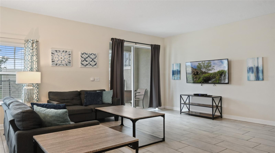 DAVENPORT, Florida 33896, 5 Bedrooms Bedrooms, ,4 BathroomsBathrooms,Residential,For Sale,PEBBLE BEACH,MFRO6262762