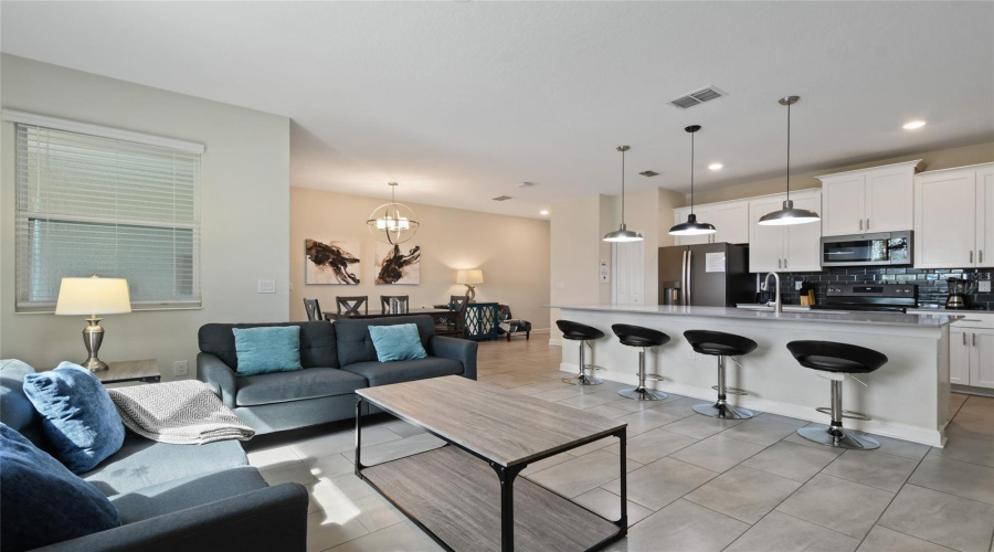 DAVENPORT, Florida 33896, 4 Bedrooms Bedrooms, ,3 BathroomsBathrooms,Residential,For Sale,PEBBLE BEACH,0,MFRO6262716