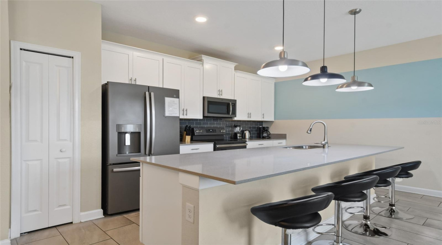 DAVENPORT, Florida 33896, 4 Bedrooms Bedrooms, ,3 BathroomsBathrooms,Residential,For Sale,PEBBLE BEACH,0,MFRO6262716