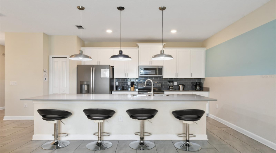 DAVENPORT, Florida 33896, 4 Bedrooms Bedrooms, ,3 BathroomsBathrooms,Residential,For Sale,PEBBLE BEACH,0,MFRO6262716