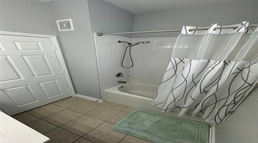 KISSIMMEE, Florida 34747, 3 Bedrooms Bedrooms, ,2 BathroomsBathrooms,Residential,For Sale,ALMATON,0,MFRS5116699