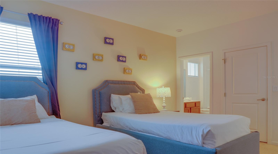 KISSIMMEE, Florida 34746, 8 Bedrooms Bedrooms, ,5 BathroomsBathrooms,Residential,For Sale,CABELLO,0,MFRO6262706