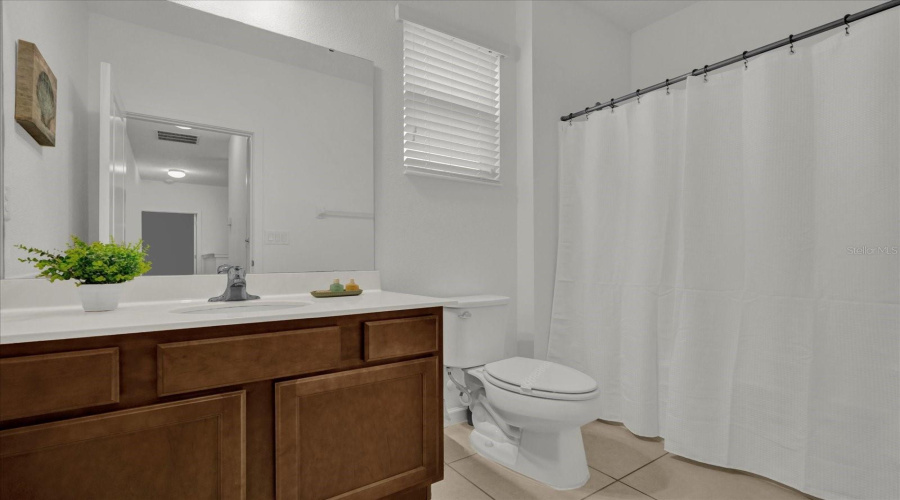 KISSIMMEE, Florida 34746, 6 Bedrooms Bedrooms, ,4 BathroomsBathrooms,Residential,For Sale,CABELLO,0,MFRO6263008