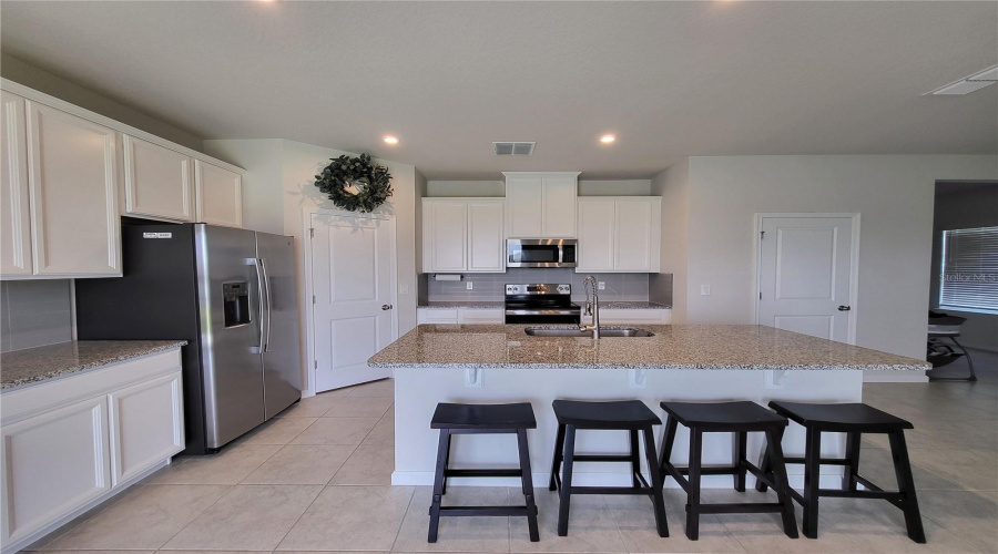 DAVENPORT, Florida 33837, 3 Bedrooms Bedrooms, ,2 BathroomsBathrooms,Residential,For Sale,EUCALYPTUS,0,MFRT3531705