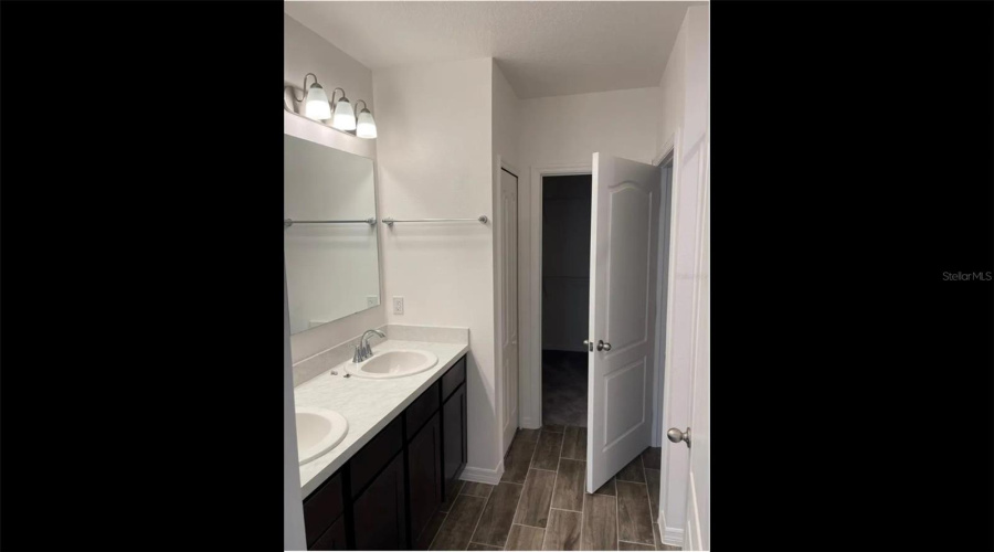 DAVENPORT, Florida 33896, 5 Bedrooms Bedrooms, ,2 BathroomsBathrooms,Residential,For Sale,VILLAVISTA,0,MFRO6263312