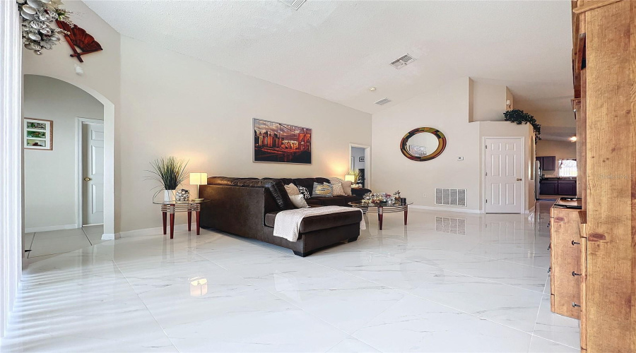 DAVENPORT, Florida 33837, 4 Bedrooms Bedrooms, ,3 BathroomsBathrooms,Residential,For Sale,FOX,0,MFRS5116869