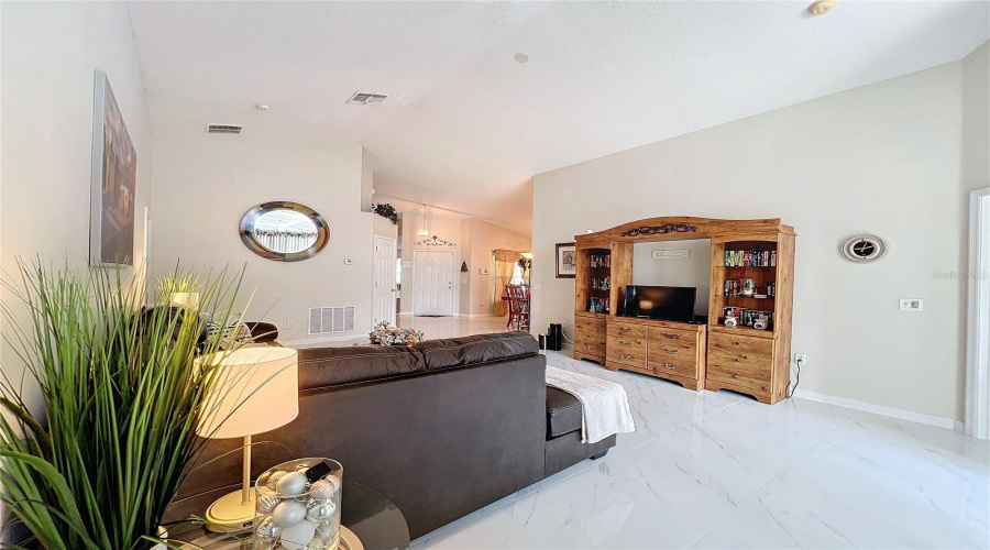 DAVENPORT, Florida 33837, 4 Bedrooms Bedrooms, ,3 BathroomsBathrooms,Residential,For Sale,FOX,0,MFRS5116869