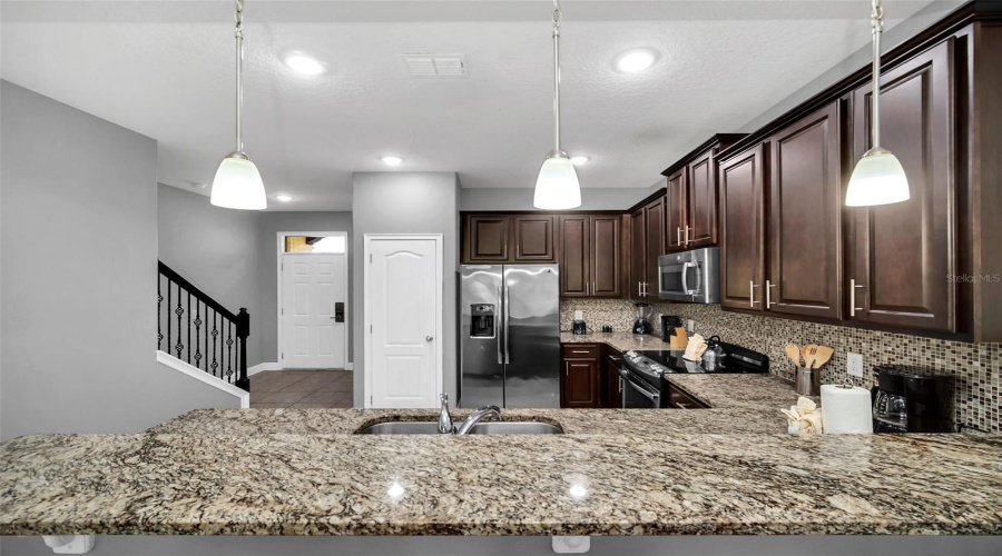 DAVENPORT, Florida 33896, 3 Bedrooms Bedrooms, ,2 BathroomsBathrooms,Residential,For Sale,ROSEVILLE,0,MFRO6263279