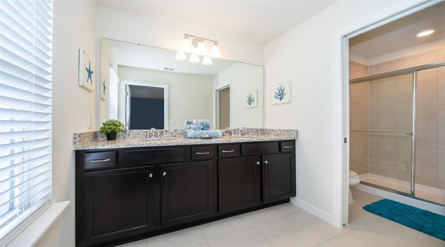 DAVENPORT, Florida 33897, 6 Bedrooms Bedrooms, ,4 BathroomsBathrooms,Residential,For Sale,ALOHA,0,MFRO6263847