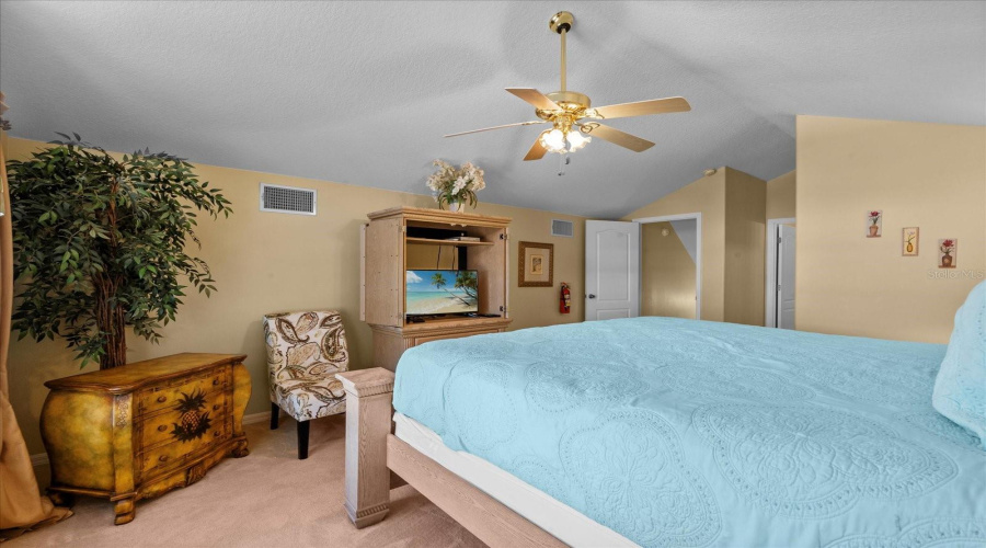 DAVENPORT, Florida 33837, 5 Bedrooms Bedrooms, ,3 BathroomsBathrooms,Residential,For Sale,BLUE HERON,MFRO6263337