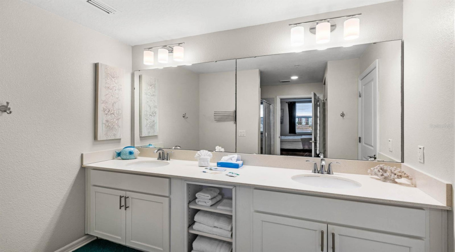 KISSIMMEE, Florida 34746, 2 Bedrooms Bedrooms, ,2 BathroomsBathrooms,Residential,For Sale,CLOCK TOWER,0,MFRO6263907