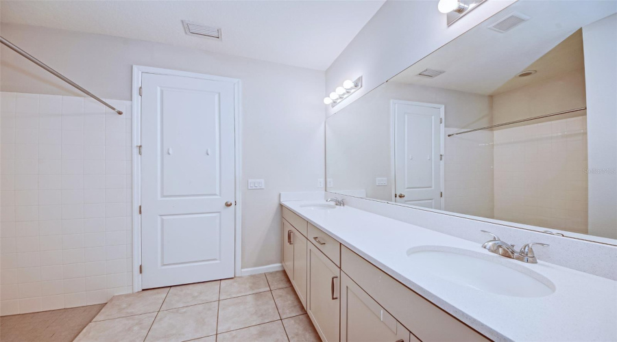 DAVENPORT, Florida 33896, 4 Bedrooms Bedrooms, ,2 BathroomsBathrooms,Residential,For Sale,YORKSHIRE,MFRO6263889