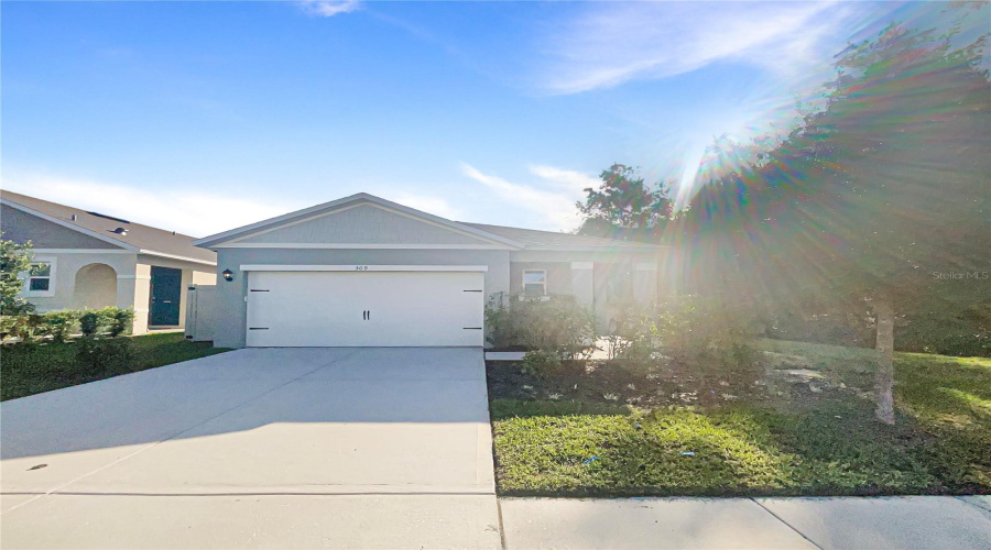 DAVENPORT, Florida 33837, 3 Bedrooms Bedrooms, ,2 BathroomsBathrooms,Residential,For Sale,GINA,0,MFRO6249500