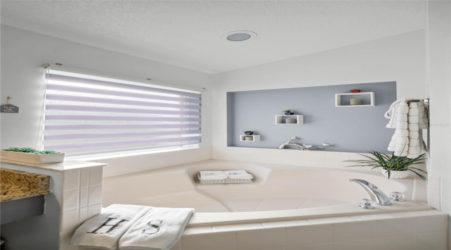KISSIMMEE, Florida 34746, 4 Bedrooms Bedrooms, ,2 BathroomsBathrooms,Residential,For Sale,CASTAWAY BEACH,MFRO6262248