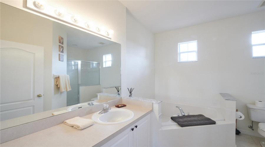 DAVENPORT, Florida 33897, 4 Bedrooms Bedrooms, ,3 BathroomsBathrooms,Residential,For Sale,BRUNELLO,0,MFRO6258093