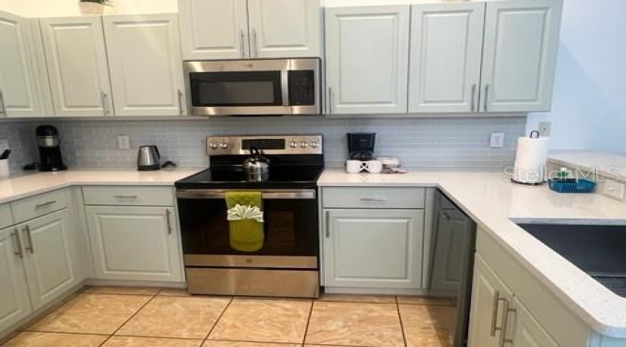 DAVENPORT, Florida 33897, 4 Bedrooms Bedrooms, ,3 BathroomsBathrooms,Residential,For Sale,BRUNELLO,0,MFRO6258093