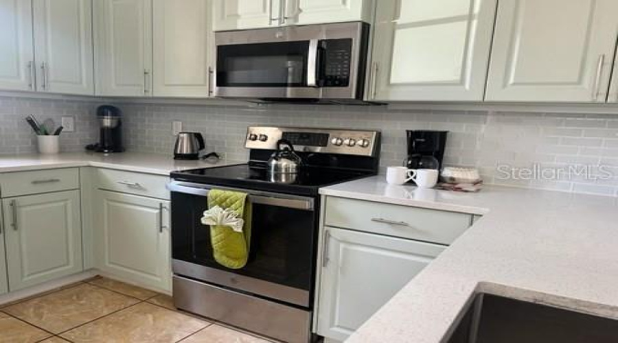 DAVENPORT, Florida 33897, 4 Bedrooms Bedrooms, ,3 BathroomsBathrooms,Residential,For Sale,BRUNELLO,0,MFRO6258093