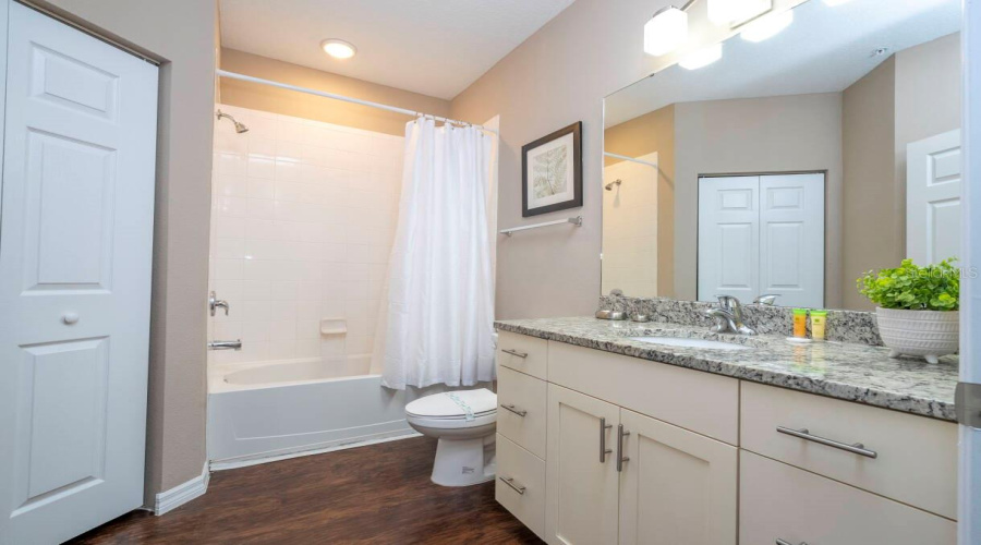 KISSIMMEE, Florida 34746, 4 Bedrooms Bedrooms, ,3 BathroomsBathrooms,Residential,For Sale,EDENSHIRE,0,MFRO6264074
