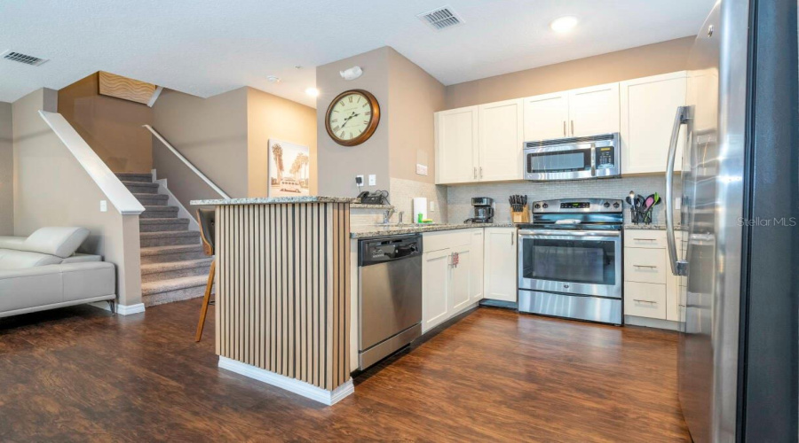 KISSIMMEE, Florida 34746, 4 Bedrooms Bedrooms, ,3 BathroomsBathrooms,Residential,For Sale,EDENSHIRE,0,MFRO6264074