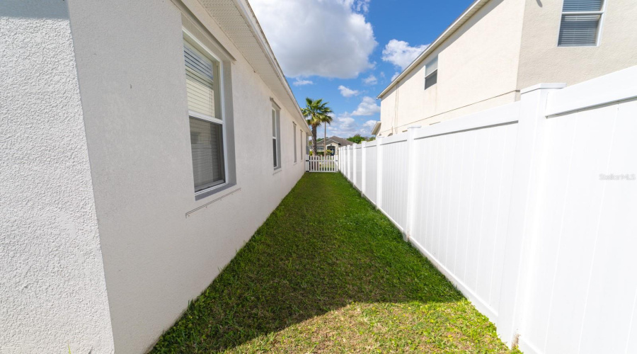 Kissimmee, Florida 34746, 4 Bedrooms Bedrooms, ,2 Bathroomsbathrooms,Residential,For Sale,Eagle Canyon,Mfrs5101338