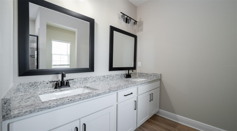Kissimmee, Florida 34747, 4 Bedrooms Bedrooms, ,2 Bathroomsbathrooms,Residential,For Sale,Somersworth,Mfrtb8330781