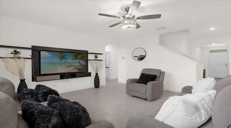 Davenport, Florida 33837, 5 Bedrooms Bedrooms, ,3 Bathroomsbathrooms,Residential,For Sale,Magnolia,Mfro6263978