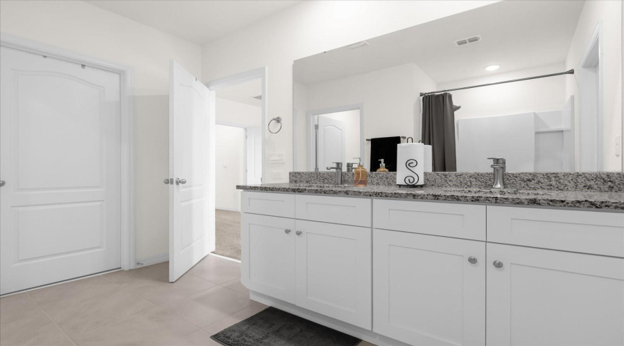 Davenport, Florida 33837, 5 Bedrooms Bedrooms, ,3 Bathroomsbathrooms,Residential,For Sale,Magnolia,Mfro6263978