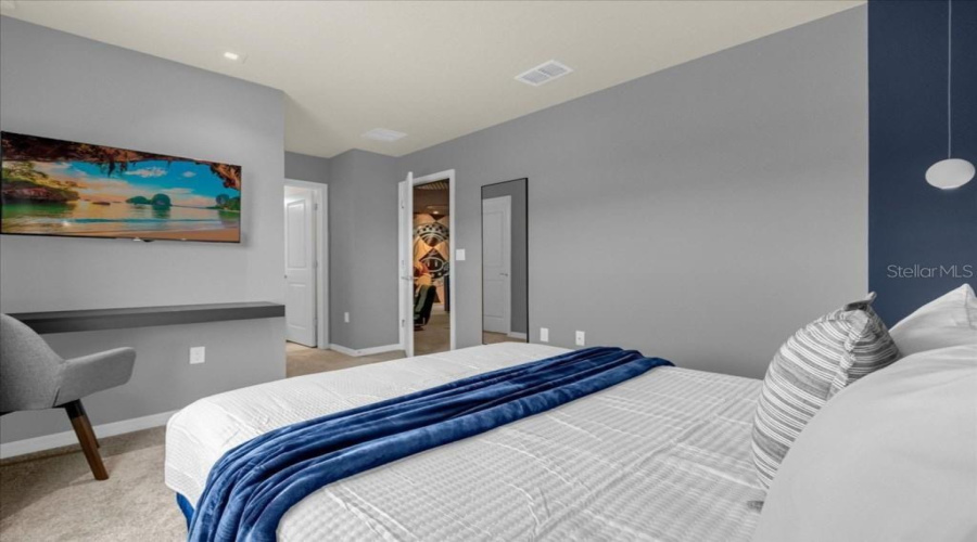 Davenport, Florida 33897, 10 Bedrooms Bedrooms, ,8 Bathroomsbathrooms,Residential,For Sale,Lana,Mfrs5117025
