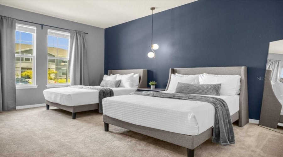 Davenport, Florida 33897, 10 Bedrooms Bedrooms, ,8 Bathroomsbathrooms,Residential,For Sale,Lana,Mfrs5117025
