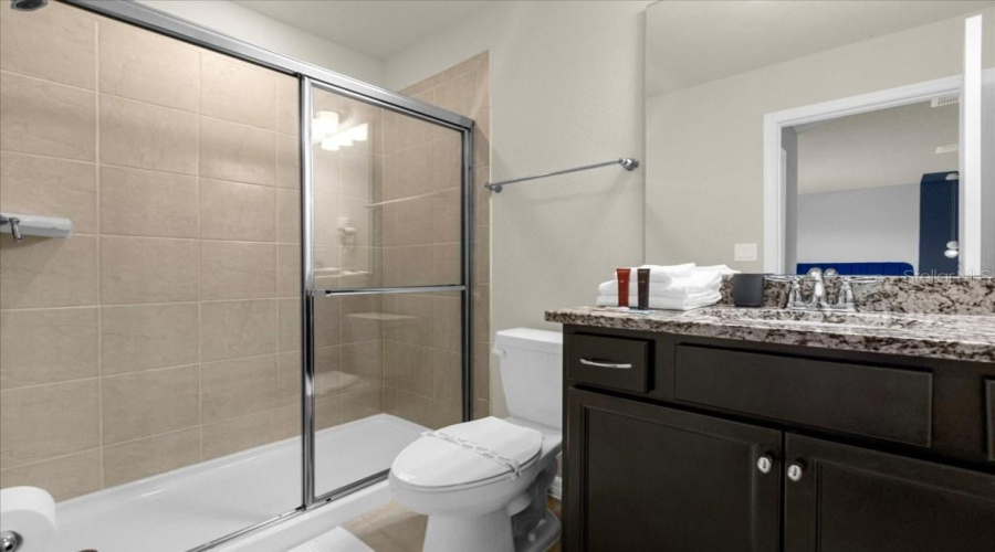 Davenport, Florida 33897, 10 Bedrooms Bedrooms, ,8 Bathroomsbathrooms,Residential,For Sale,Lana,Mfrs5117025