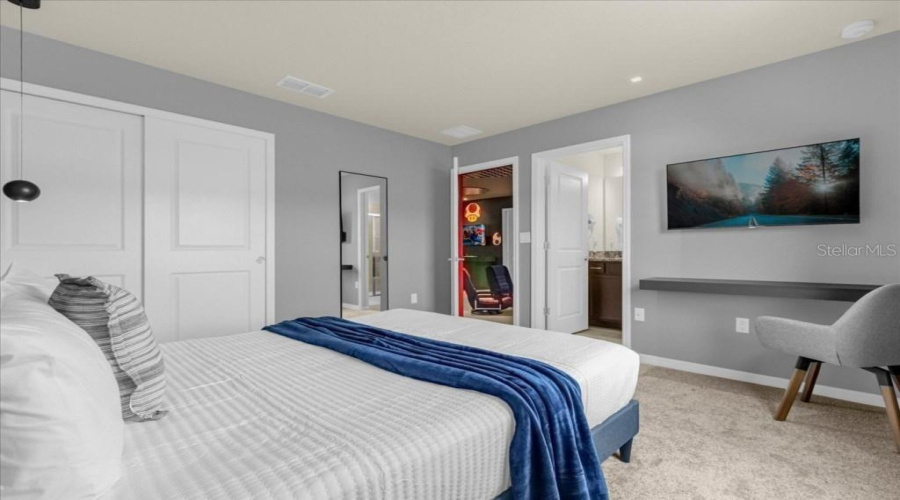 Davenport, Florida 33897, 10 Bedrooms Bedrooms, ,8 Bathroomsbathrooms,Residential,For Sale,Lana,Mfrs5117025