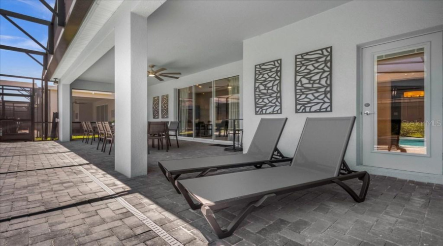 Davenport, Florida 33897, 10 Bedrooms Bedrooms, ,8 Bathroomsbathrooms,Residential,For Sale,Lana,Mfrs5117025